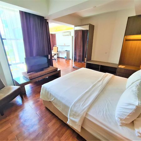Nexus Regency Suites & Hotel Subang Jaya Exterior photo