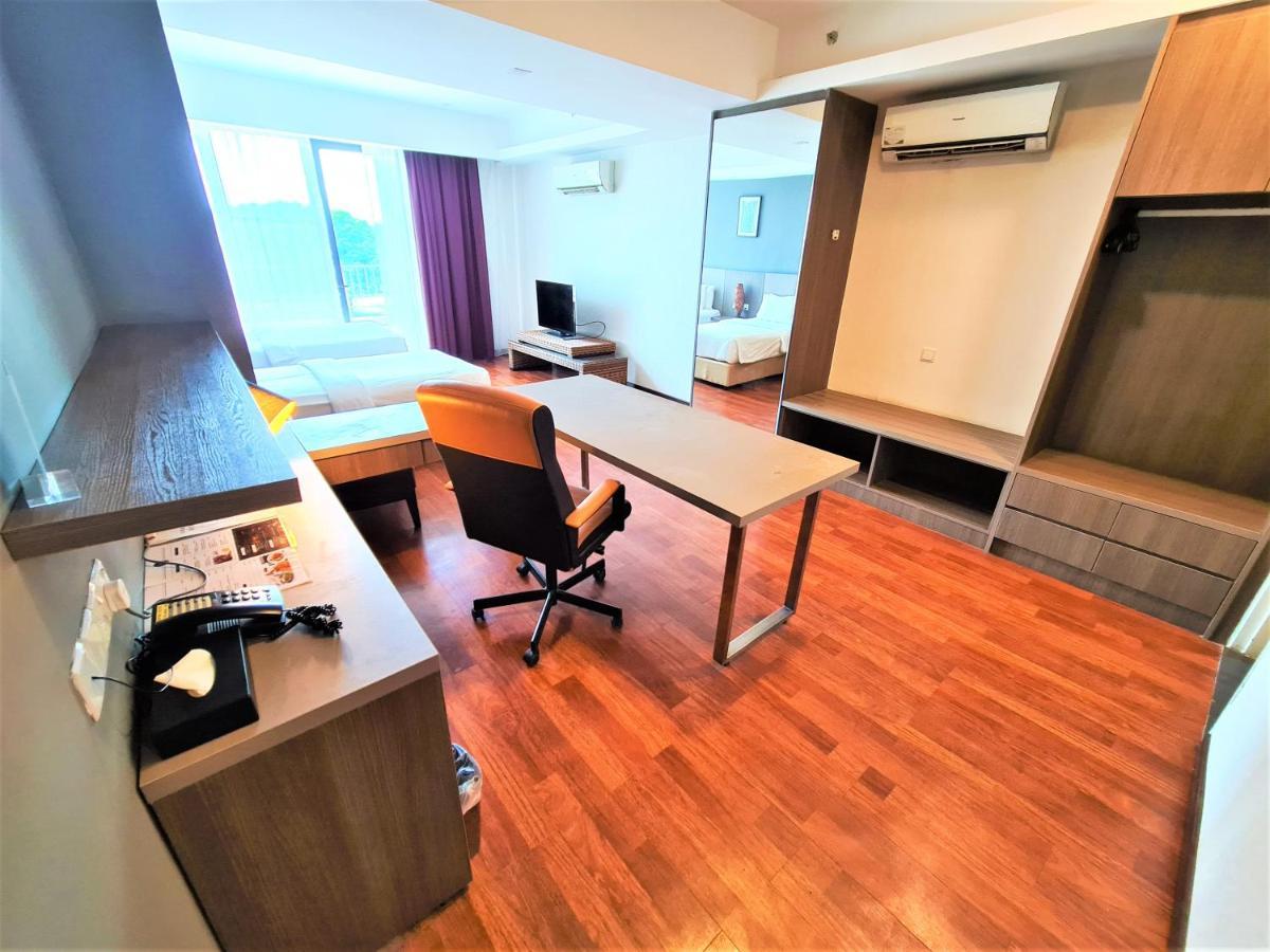 Nexus Regency Suites & Hotel Subang Jaya Exterior photo