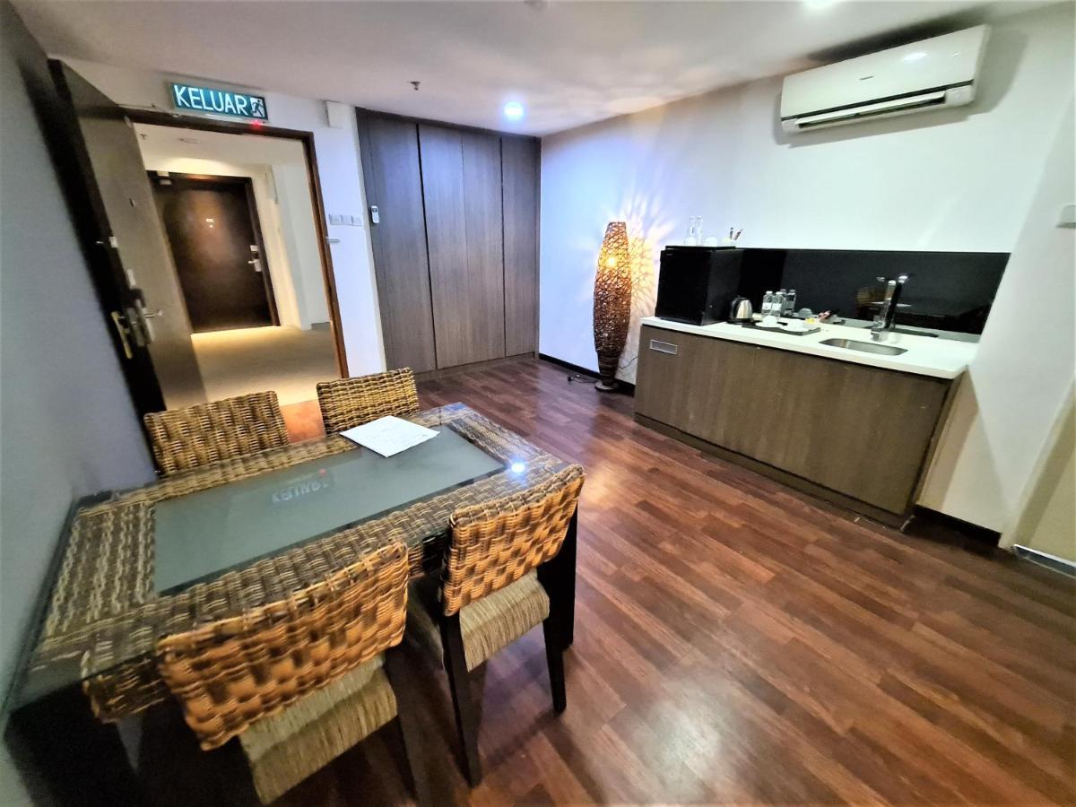 Nexus Regency Suites & Hotel Subang Jaya Exterior photo