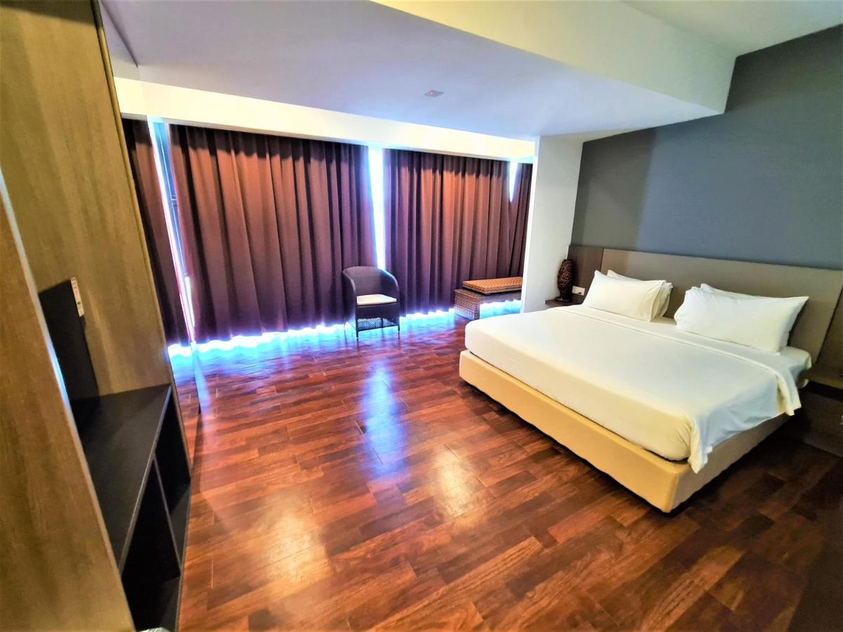 Nexus Regency Suites & Hotel Subang Jaya Exterior photo